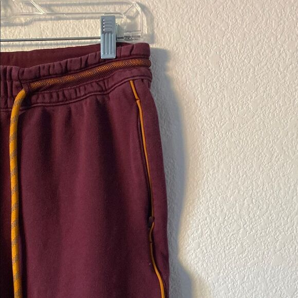 Lululemon Athletica Roksanda Apparel - Picture 5 of 11